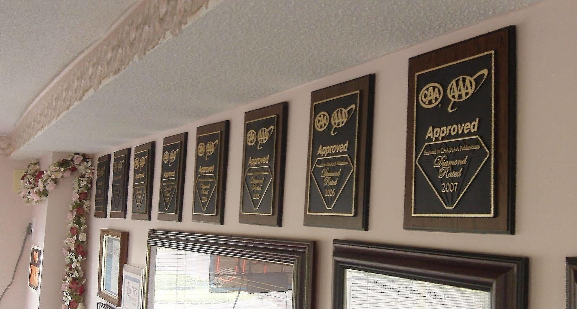 Milan Garden Inn Thorold Exterior foto